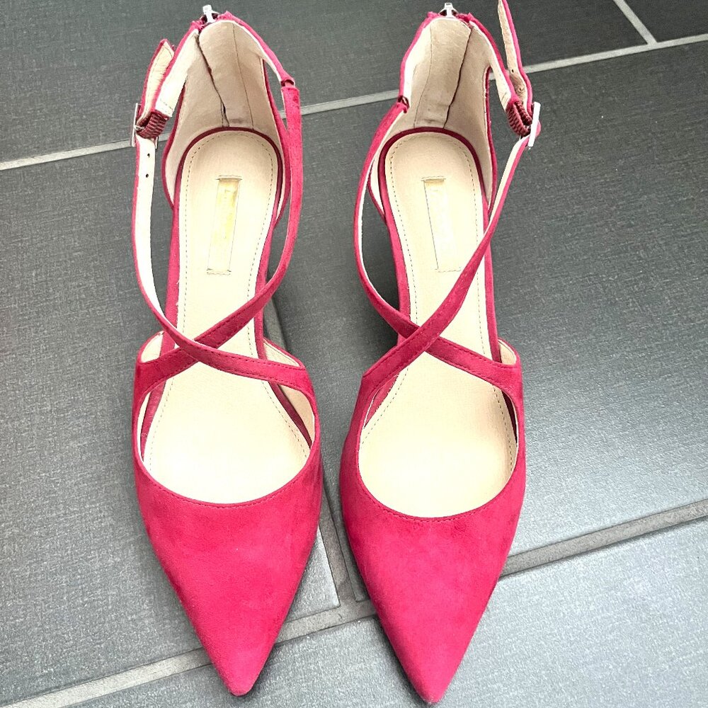 Louise et Cie suede leather strappy heels, fuchsia colour, size 38.5 NWOT